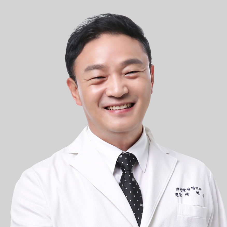 Dr. Chang Young Woo